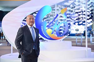 CEO Thiraphong Chansiri