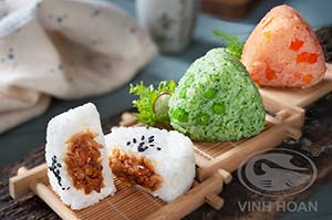 Vinh Hoan Onigiri Rice Balls with Kabayaki Pangasius