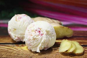 rhubarb ginger clotted cream 300